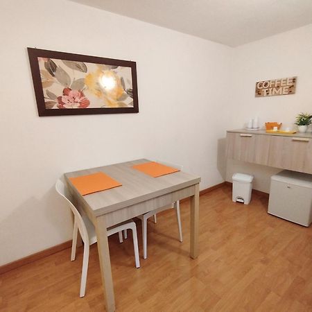 Alcamo Rooms 1 piano con garage privato Camera foto